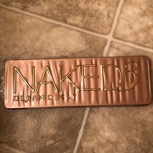 Naked 3 pallet
